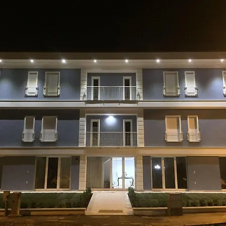 アパートホテル Le Dimore Del Borgo 3*